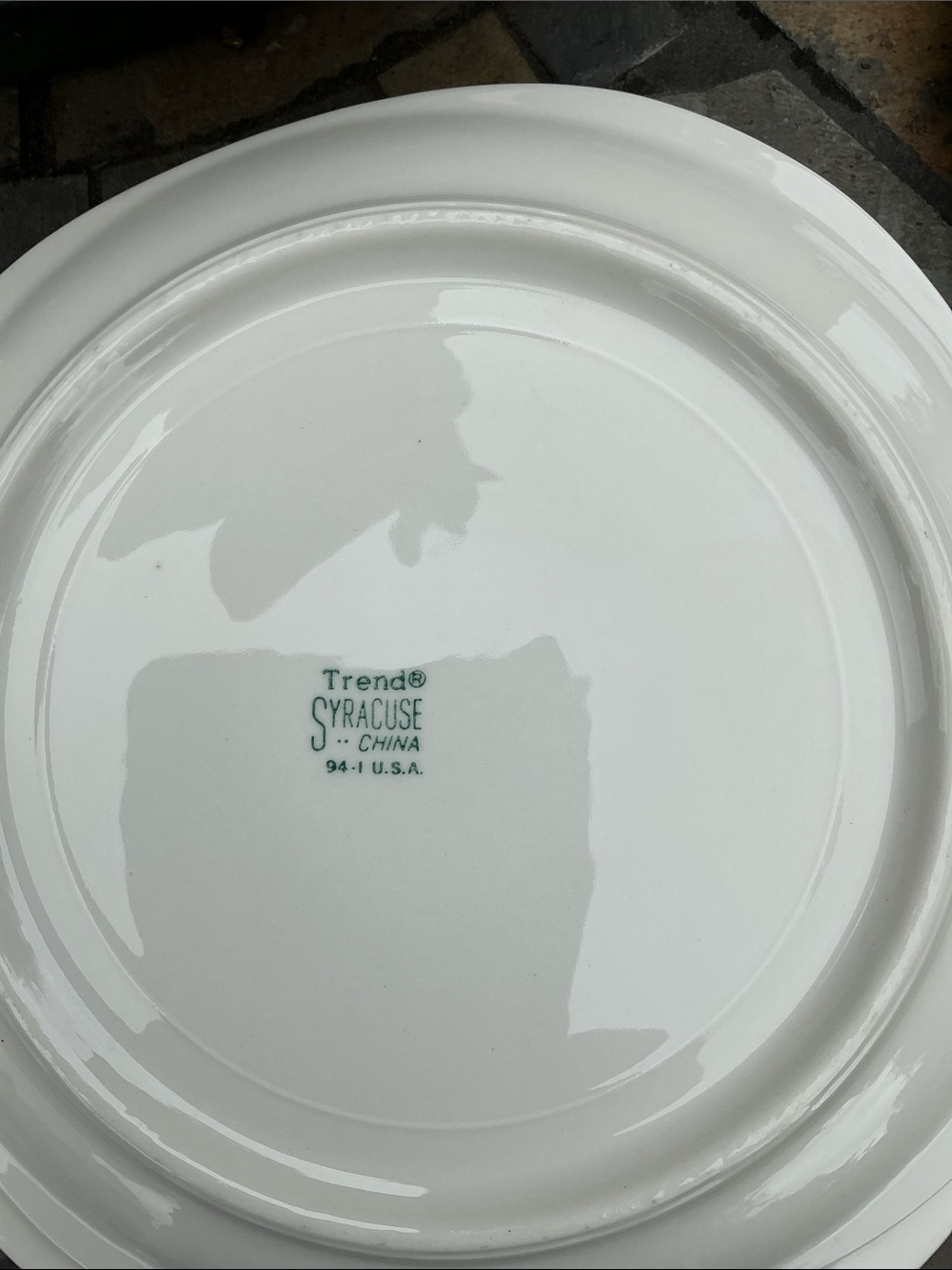Syracuse China (Trend) - four plates and a platter - Picture 2 of 5